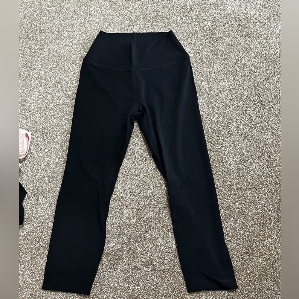 Women’s M black leggings